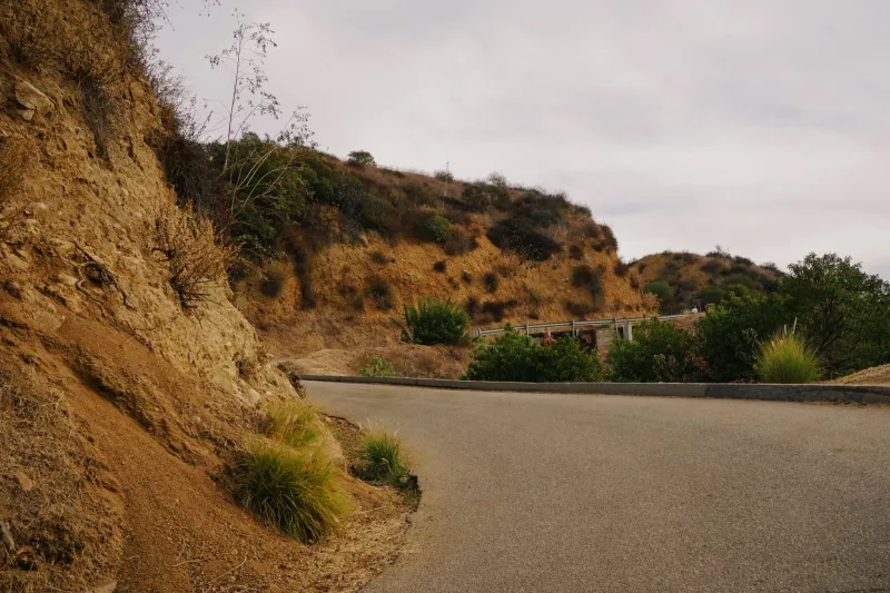 Pull Over and Pocket a Spark: Where to Find Knappable Stone on America's Highways